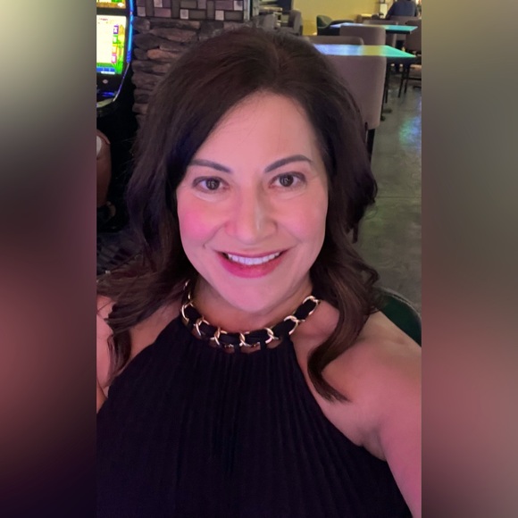 Meet your Posher, Eva - Picture 1 of 1